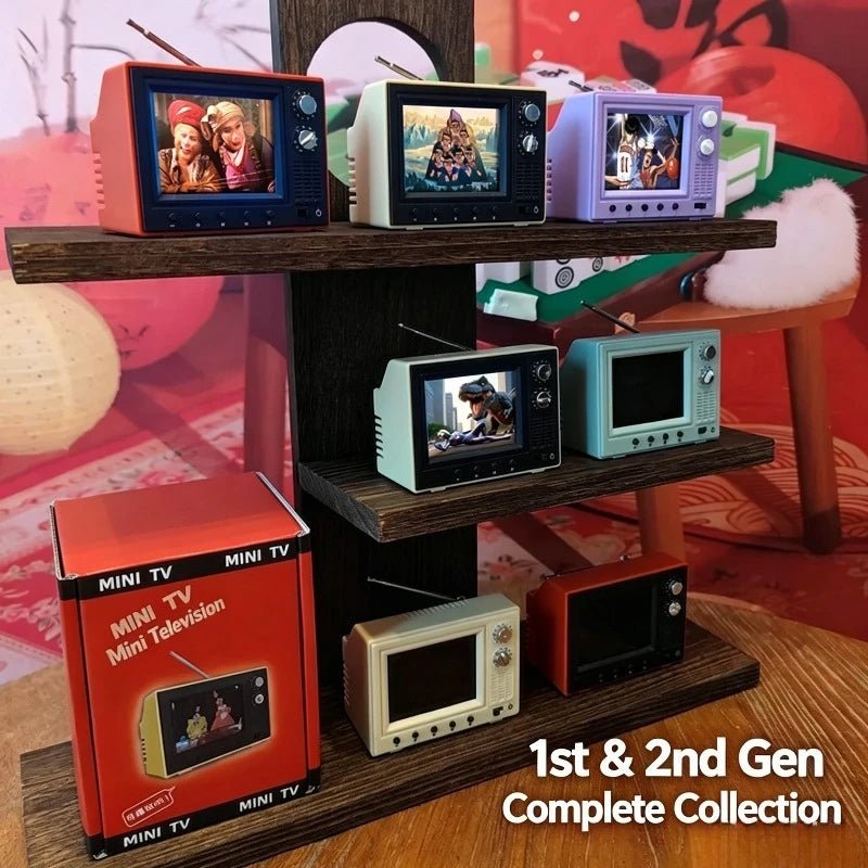 Mini televisão retrô esen-cia de 2,4 polegadas, portátil, com suporte para U Disk, funcionando como elemento decorativo.