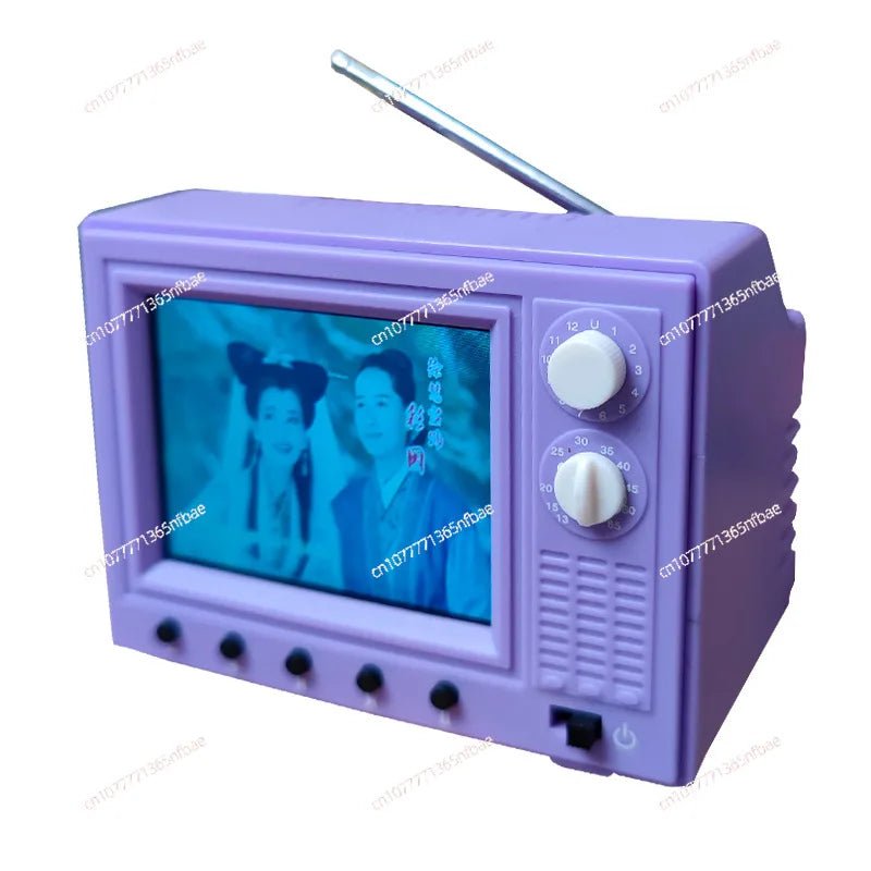 Mini TV retro esen-cia de 2,4 polegadas com tela pequena, design portátil e suporte para inserir U Disk, funcionando como televisão em miniatura