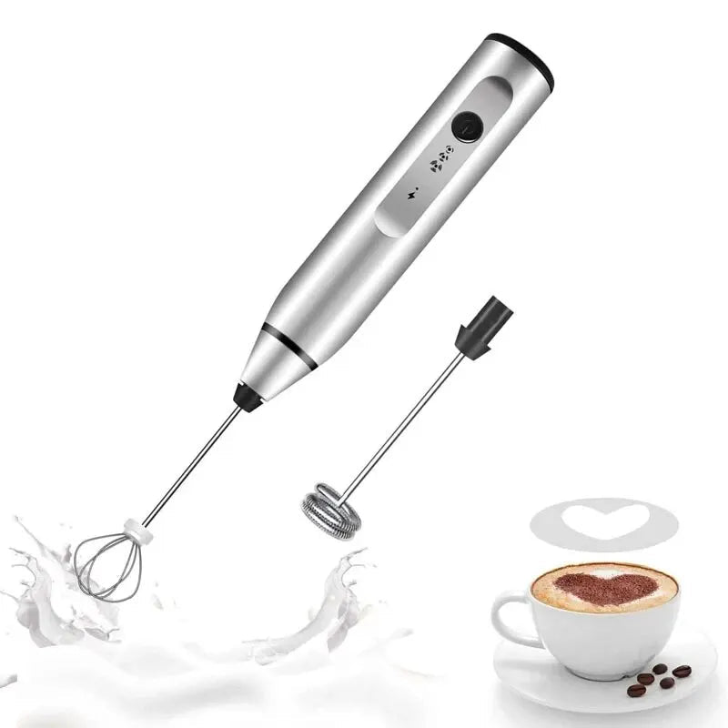 Batedor de leite portátil esen-cia, misturador elétrico manual USB para café, cappuccino, ovos e alimentos em uso.