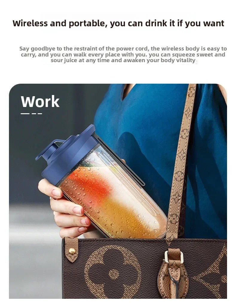 Liquidificador portátil Esen-cia com copo de frutas, seis lâminas, design compacto e elétrico, ideal para sucos no verão.